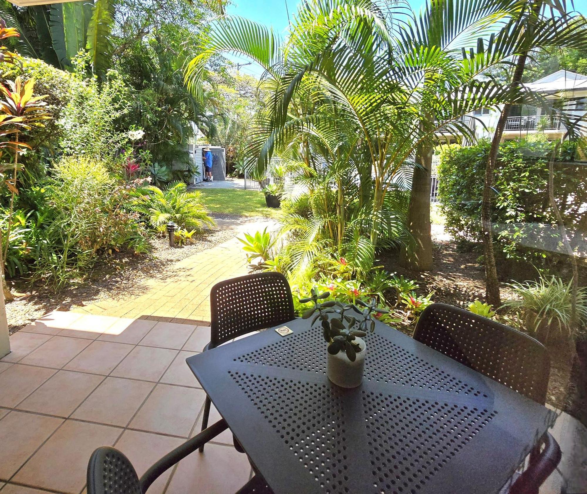 Noosa River Retreat Holiday Apartments Нусавиль Экстерьер фото