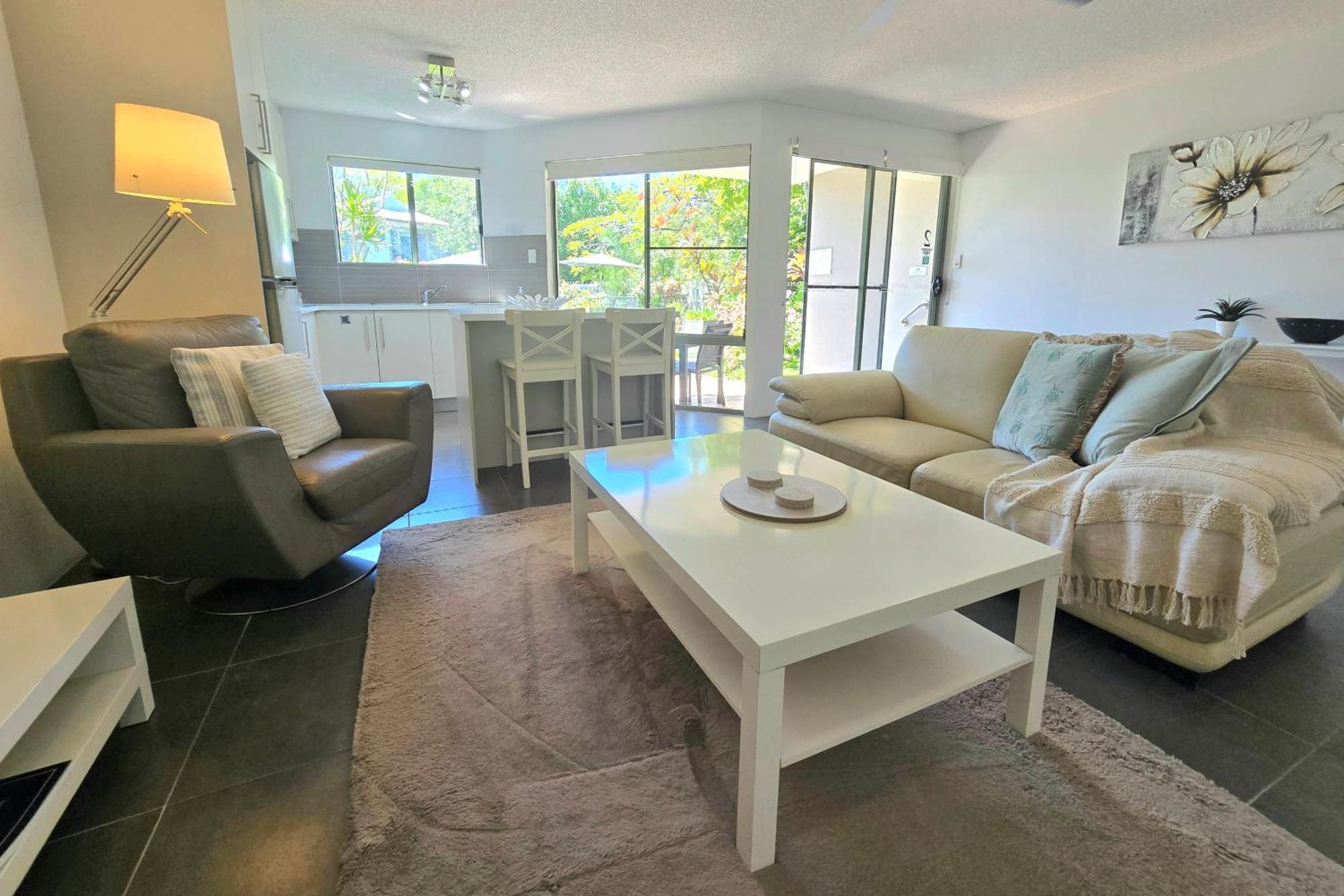 Noosa River Retreat Holiday Apartments Нусавиль Экстерьер фото