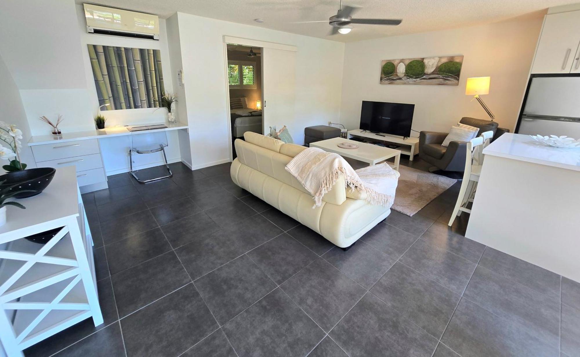 Noosa River Retreat Holiday Apartments Нусавиль Экстерьер фото